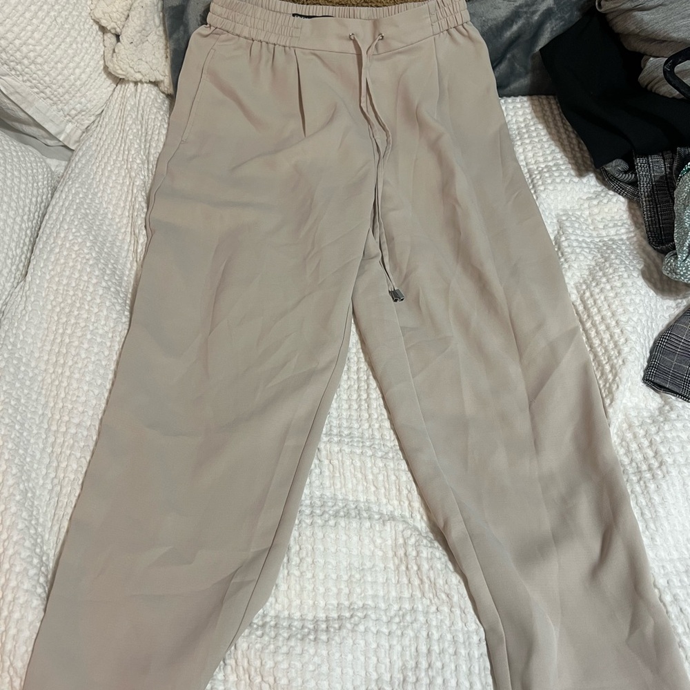 Women’s Zara Beige Pants